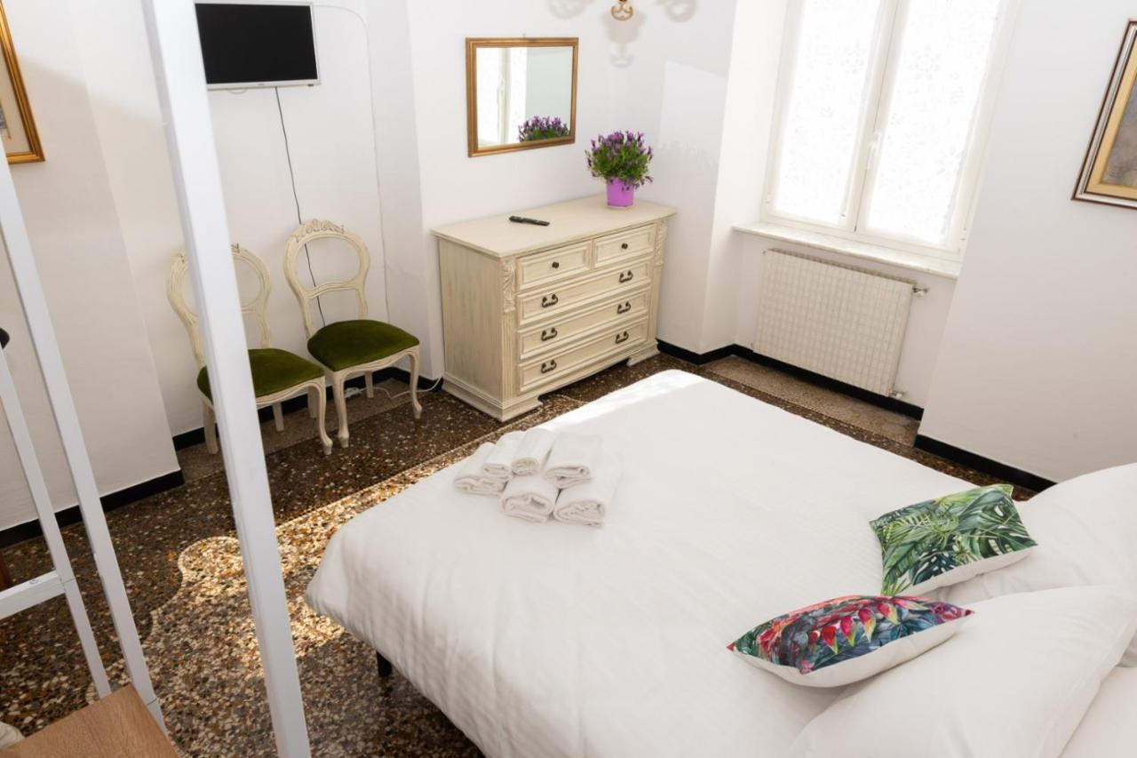 Living Sestri Airport Apartment Genoa Luaran gambar